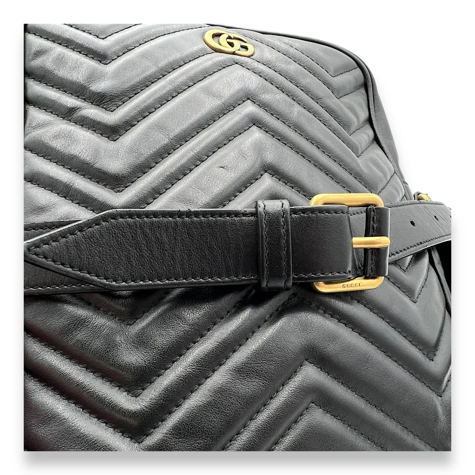 GG Marmont Black Crossbody Bag in Calfskin, Gold hardware