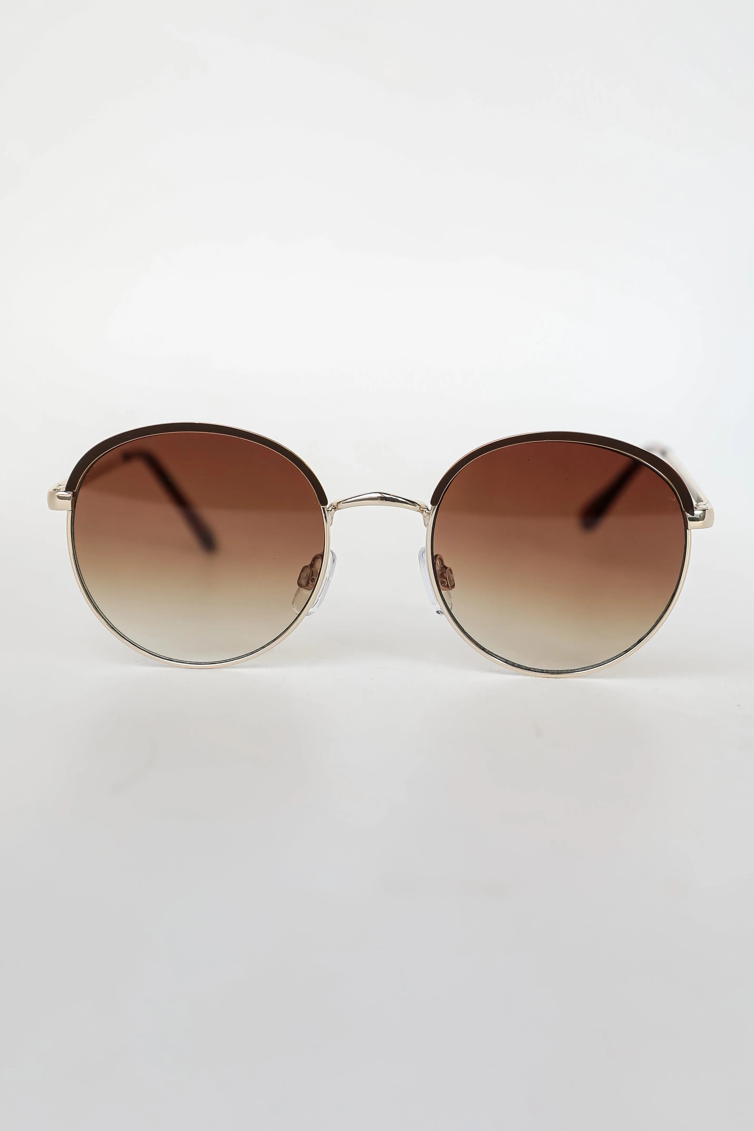 Throwing Shade Brown Round Sunglasses